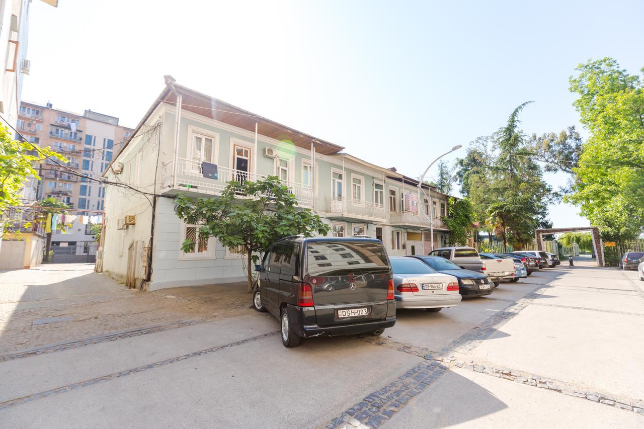 Batumi Holiday 3 Батуми Екстериор снимка
